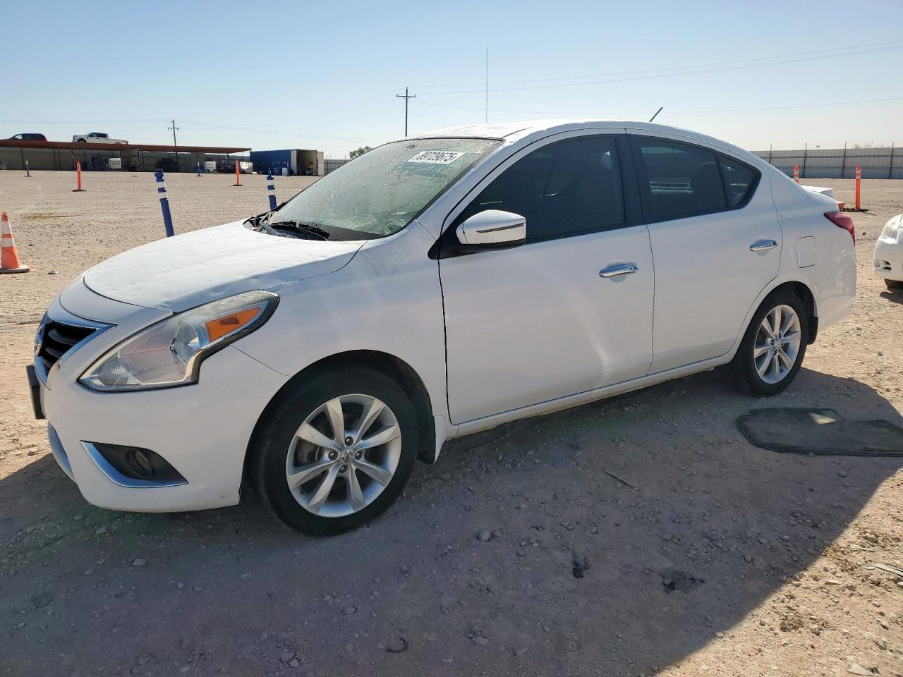 2015 NISSAN VERSA