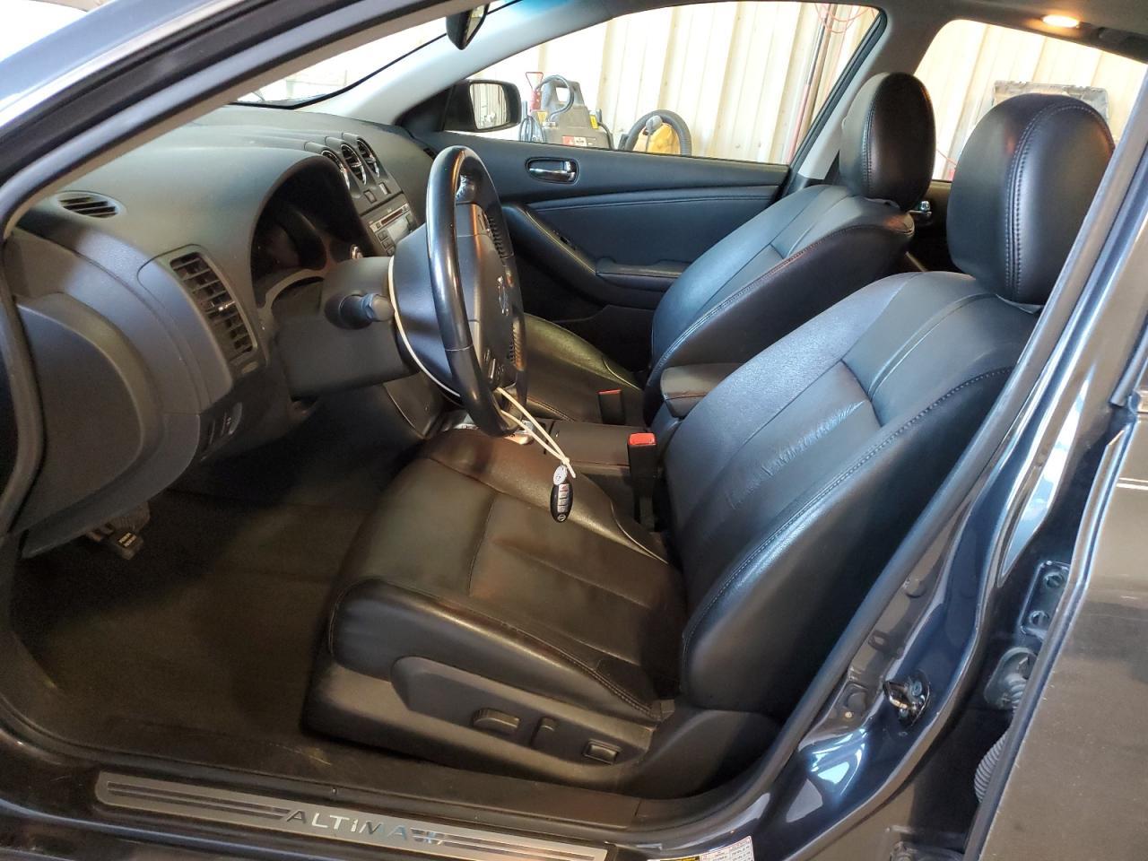 2010 NISSAN ALTIMA