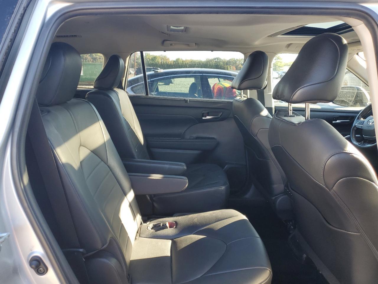 2021 TOYOTA HIGHLANDER