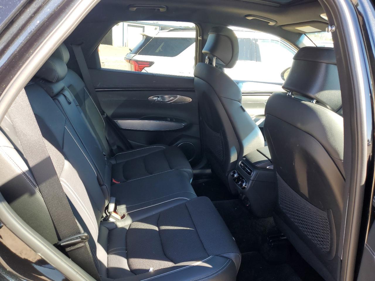 2023 GENESIS GV70