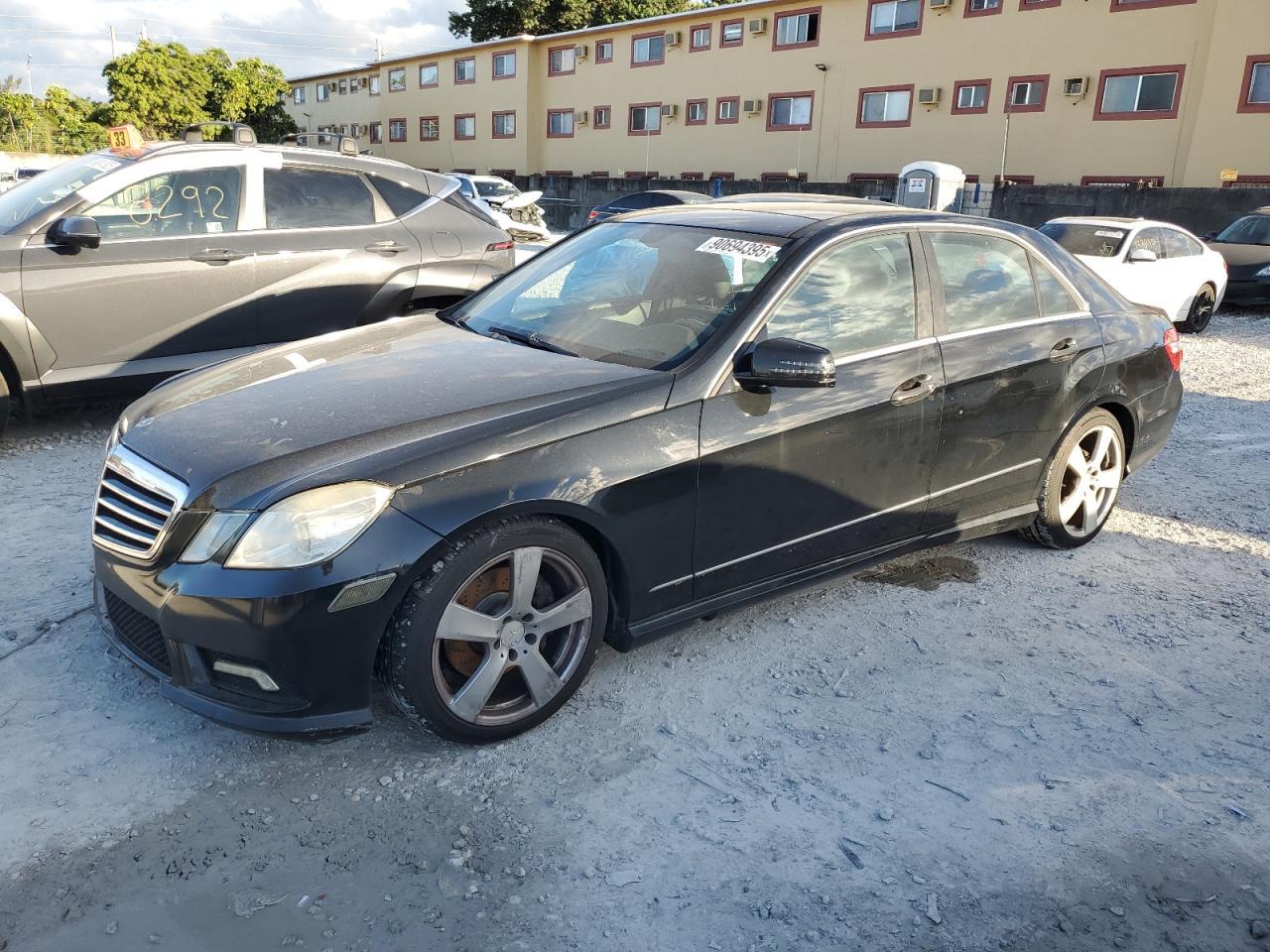 2011 MERCEDES-BENZ E-Class