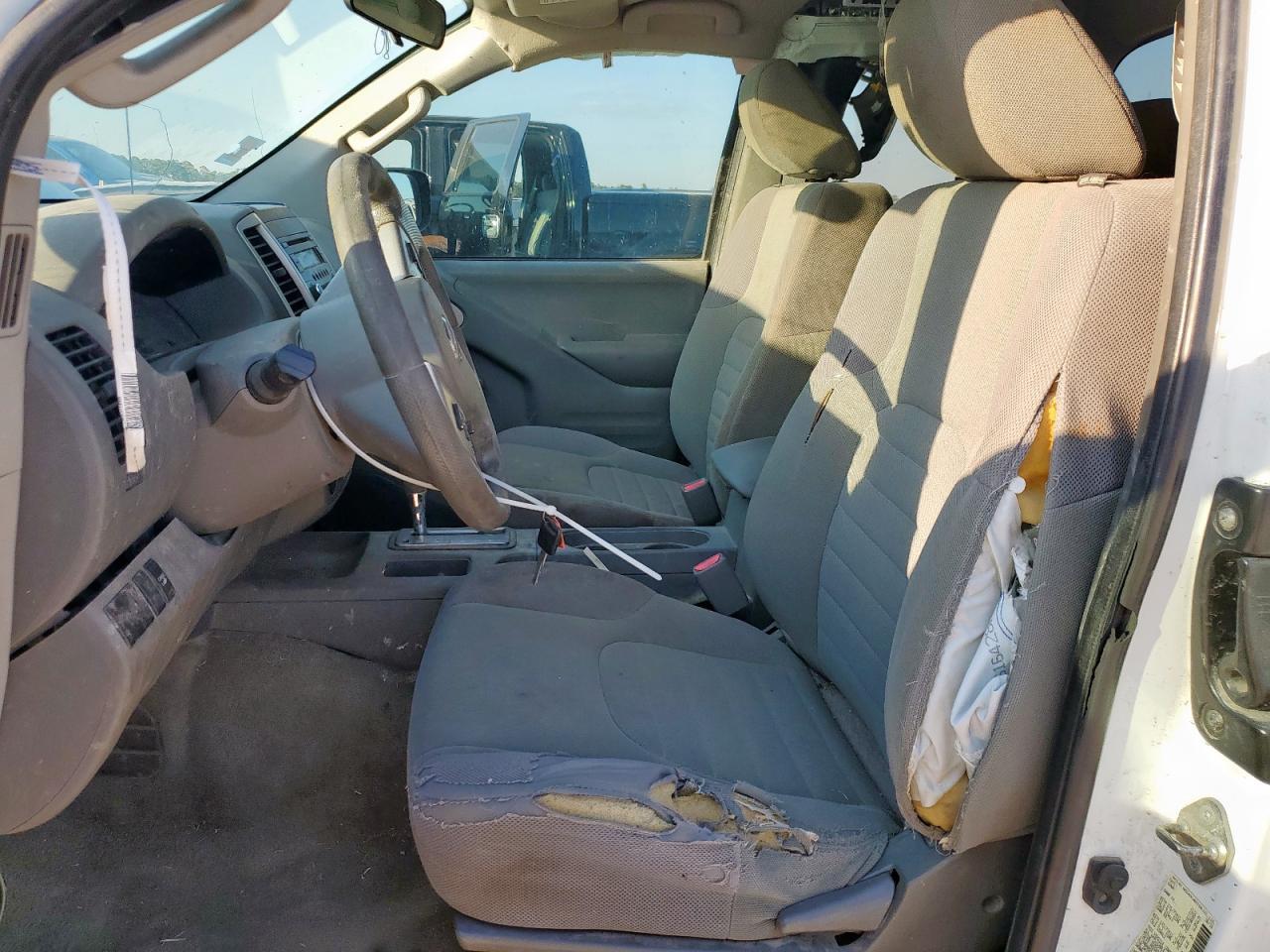2016 NISSAN Frontier