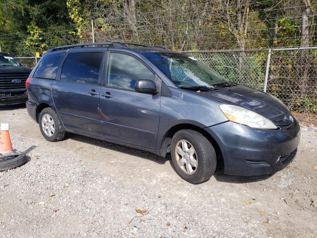 2008 TOYOTA SIENNA