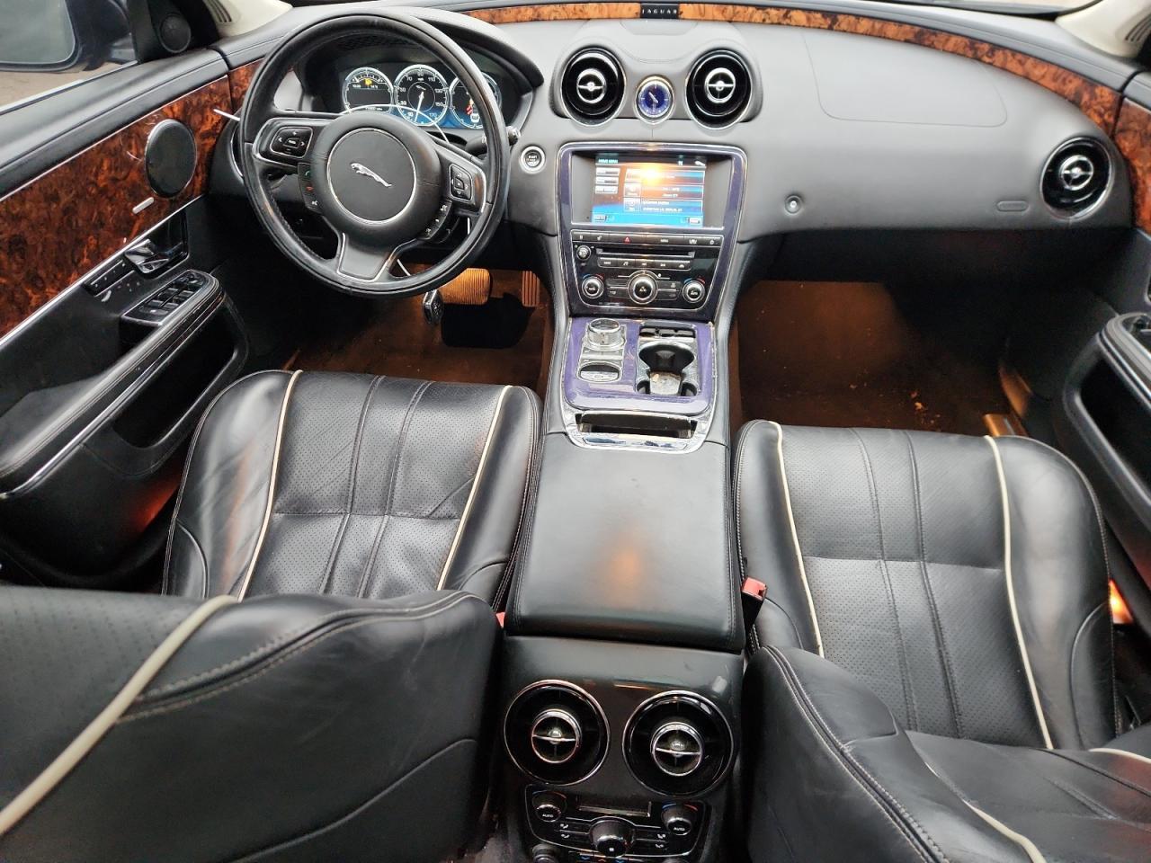 2011 JAGUAR Xj-Series
