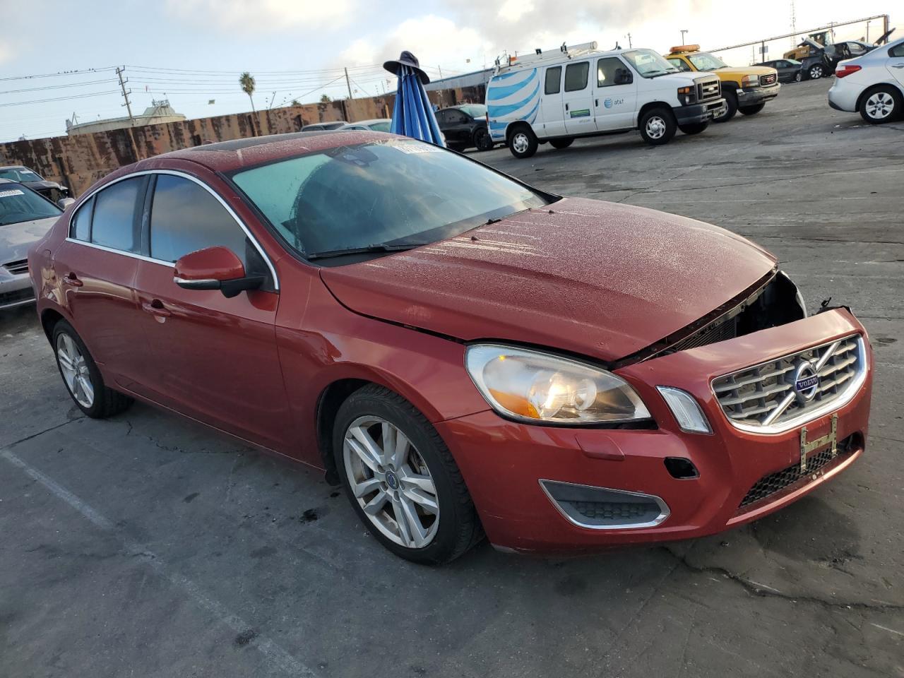 2013 VOLVO S60