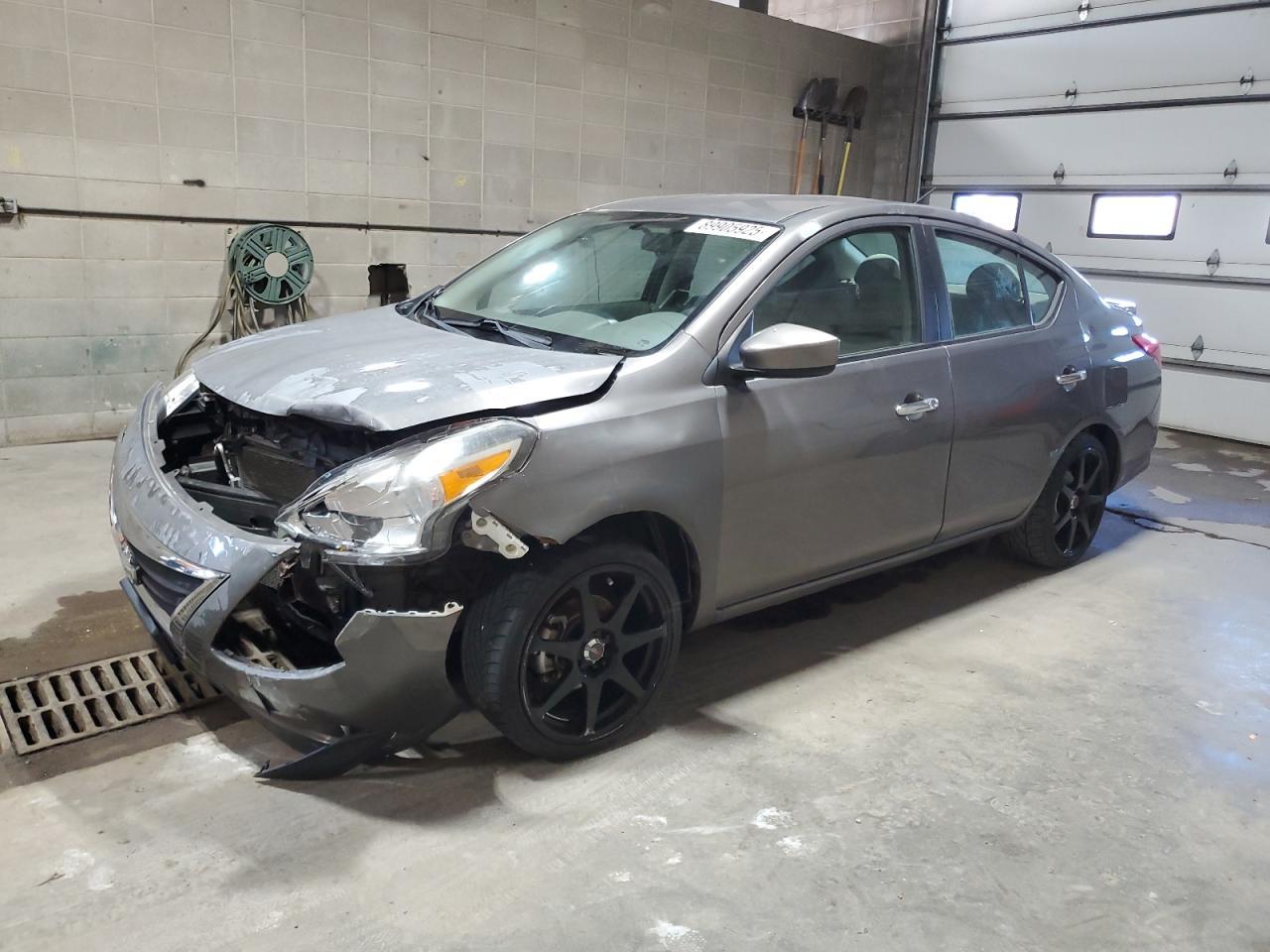 2016 NISSAN VERSA