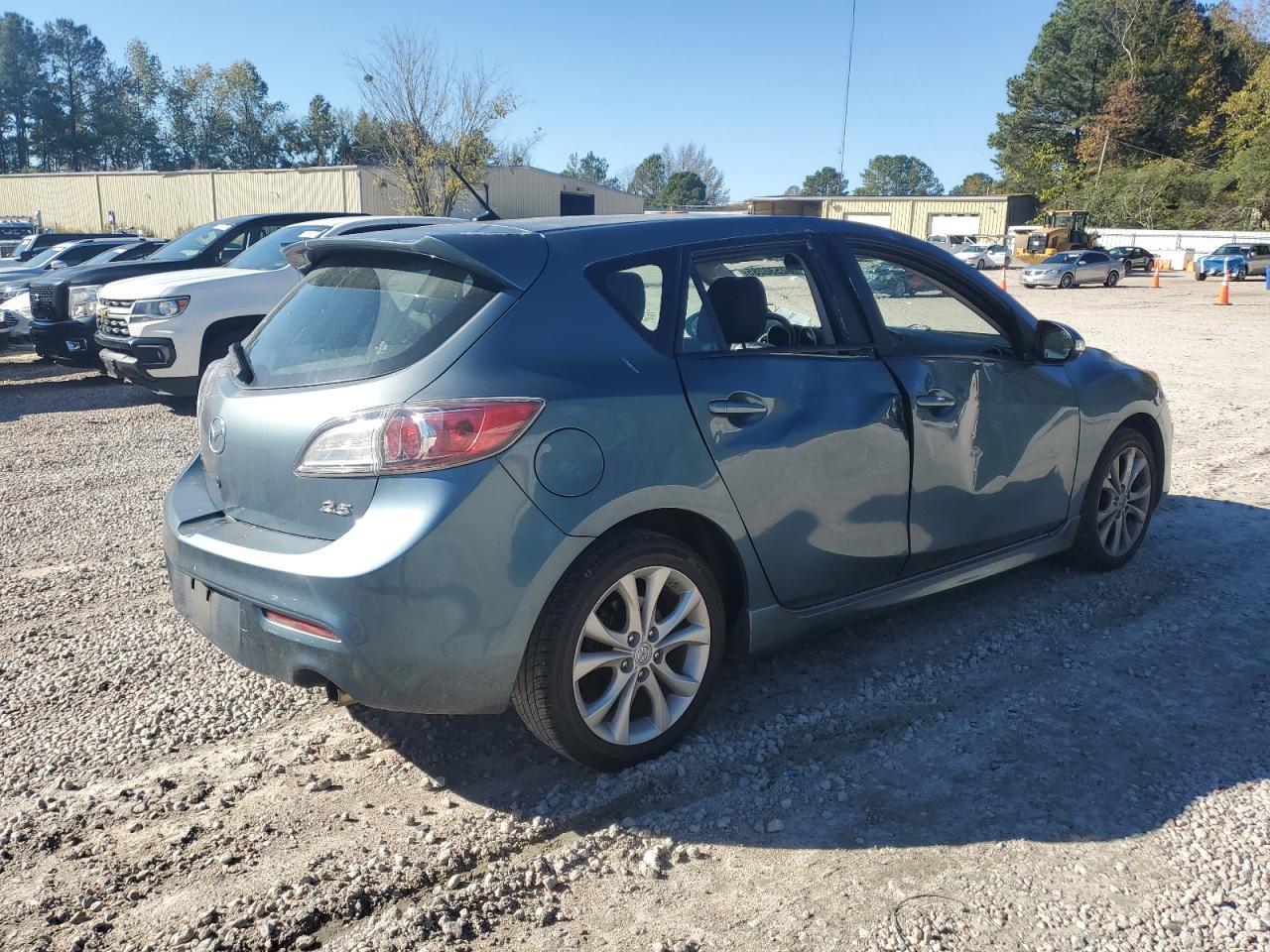 2010 MAZDA 3