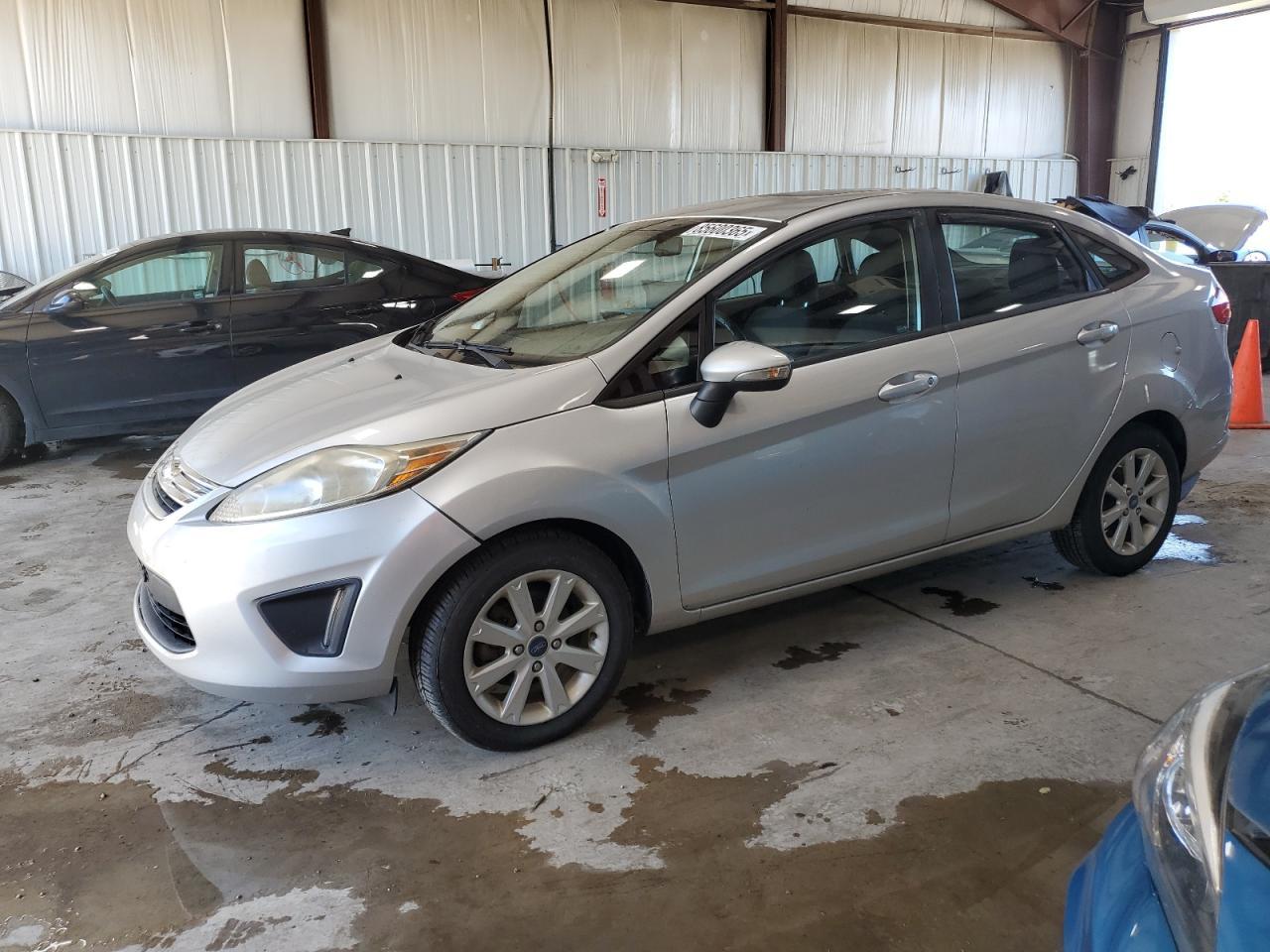 2013 FORD Fiesta