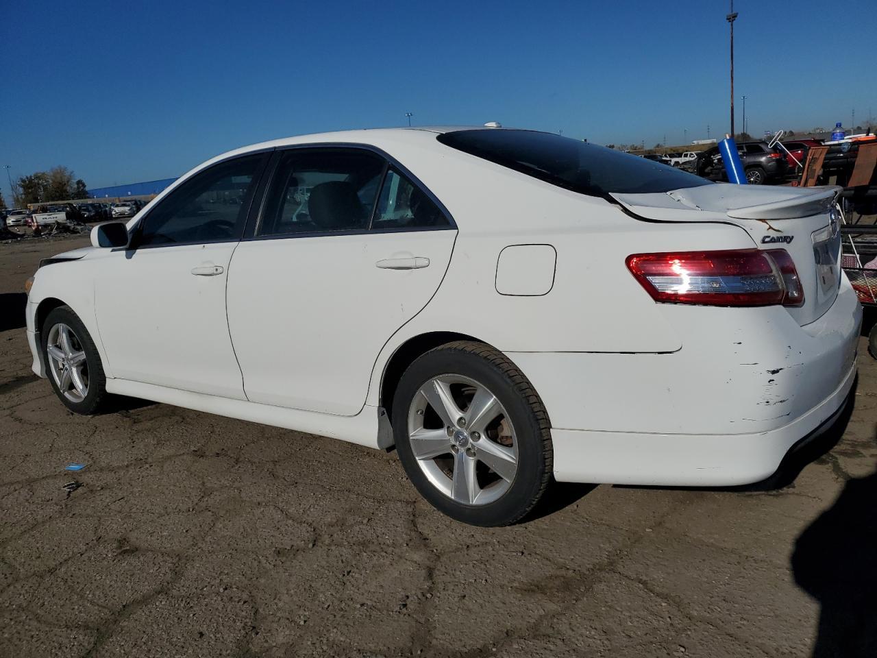 2011 TOYOTA CAMRY