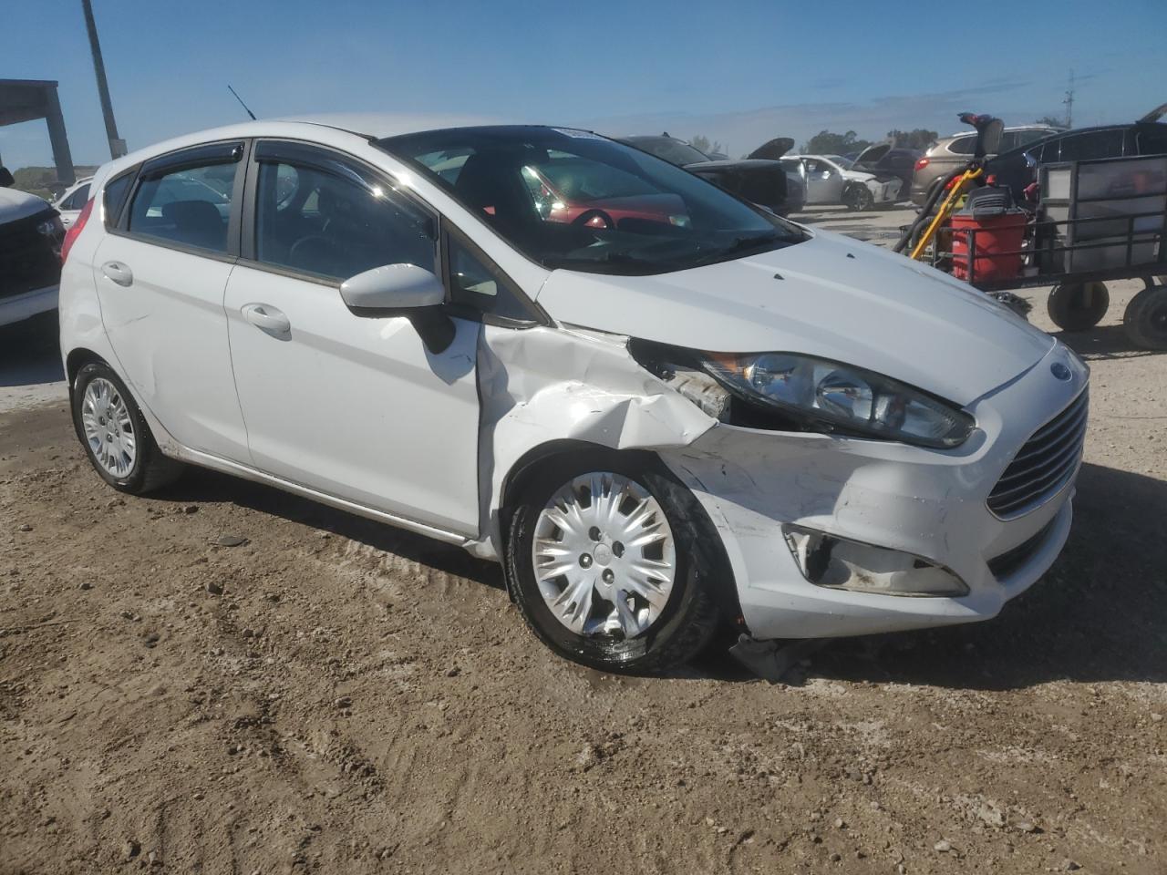 2016 FORD Fiesta