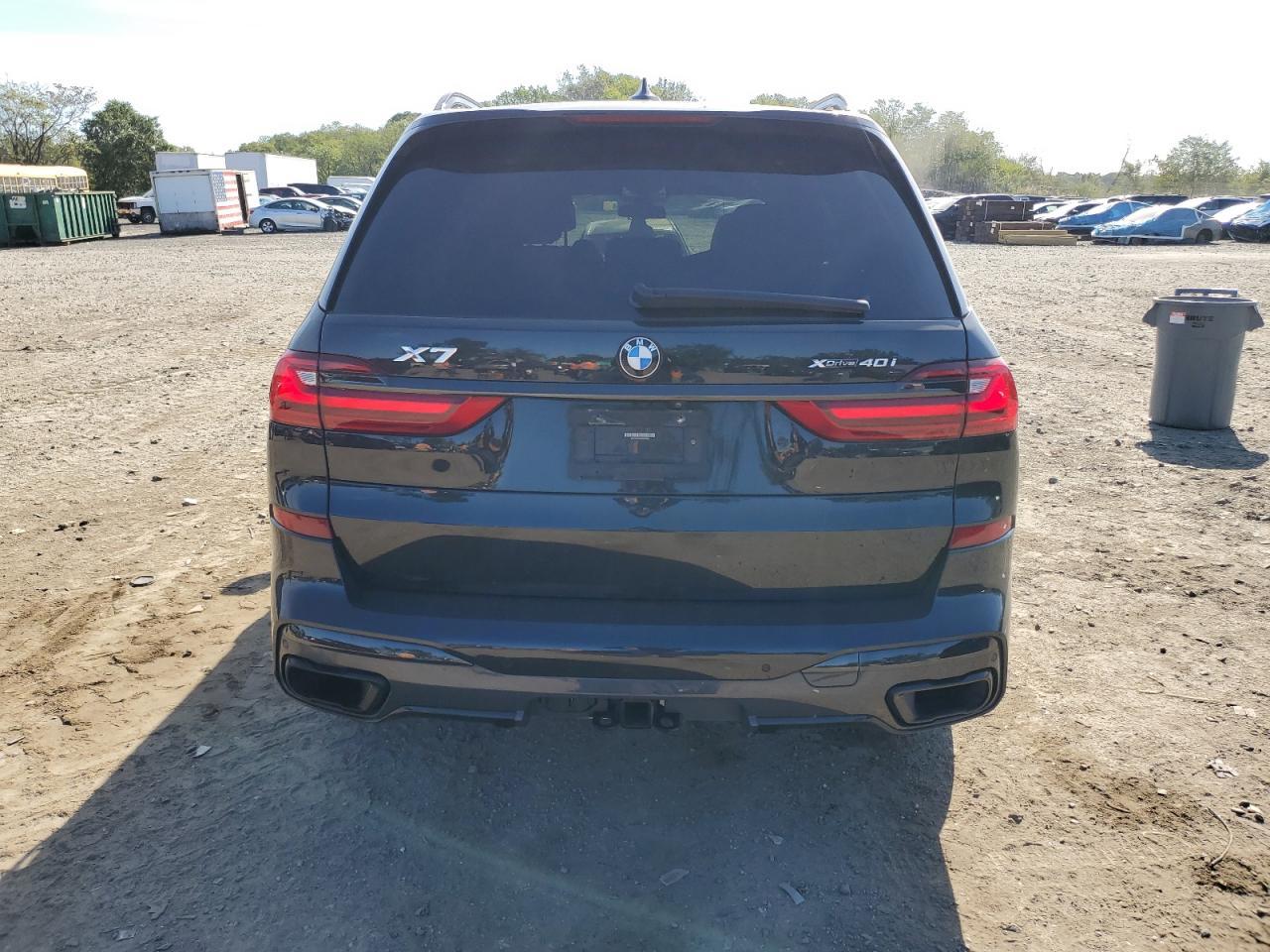 2021 BMW X7