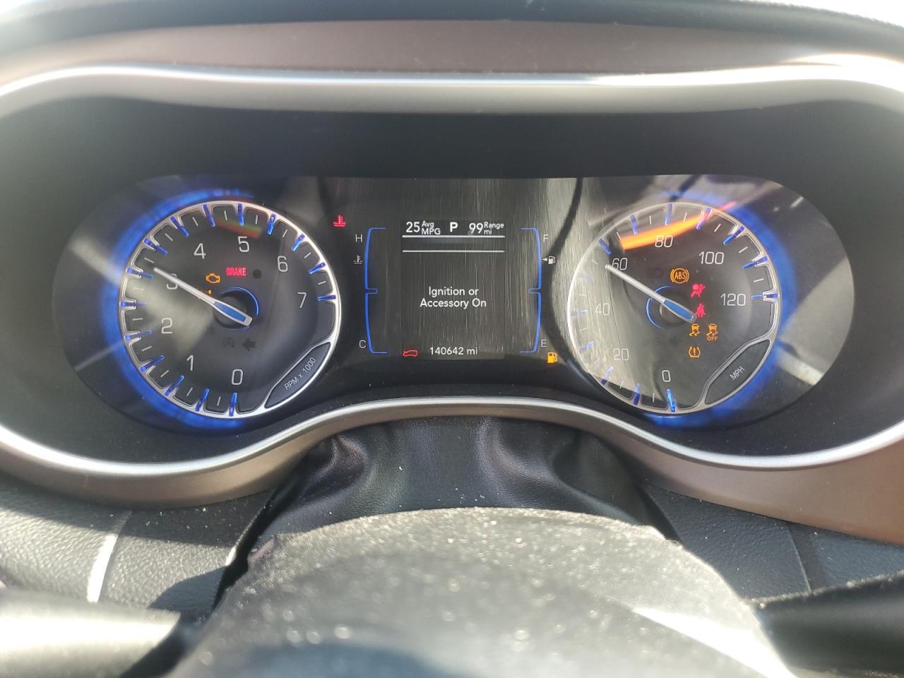 2020 CHRYSLER Voyager