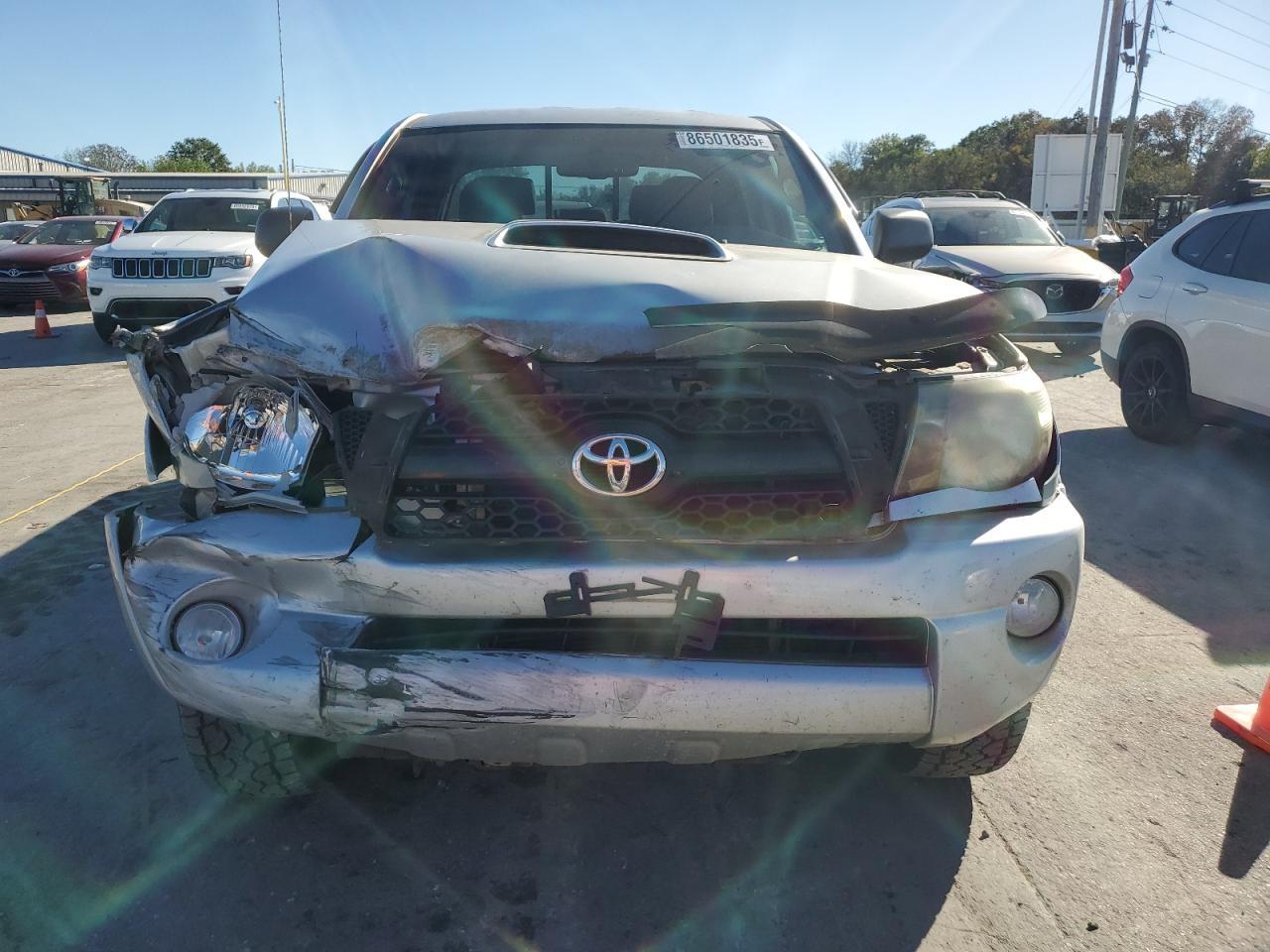 2011 TOYOTA TACOMA
