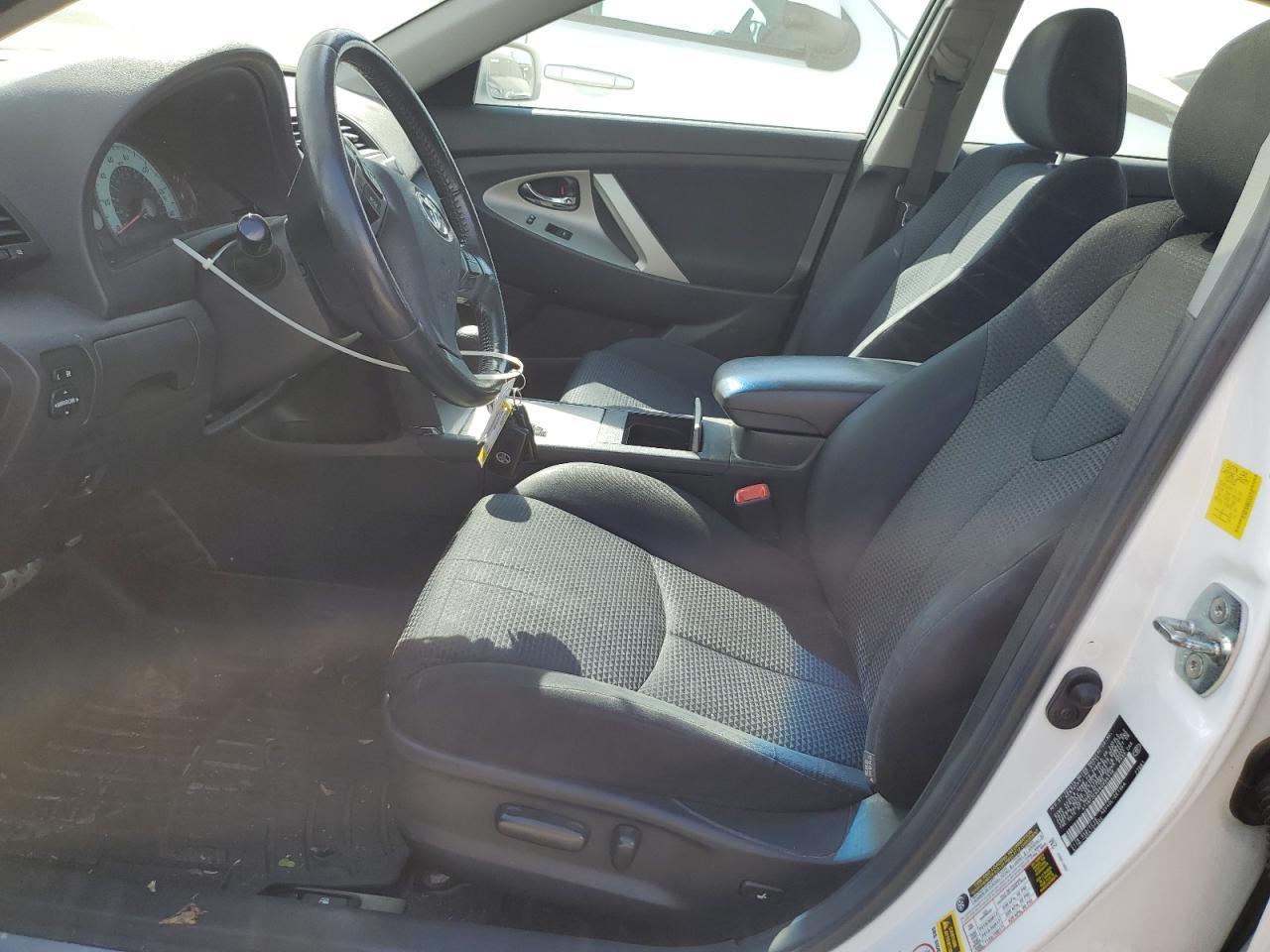 2011 TOYOTA CAMRY