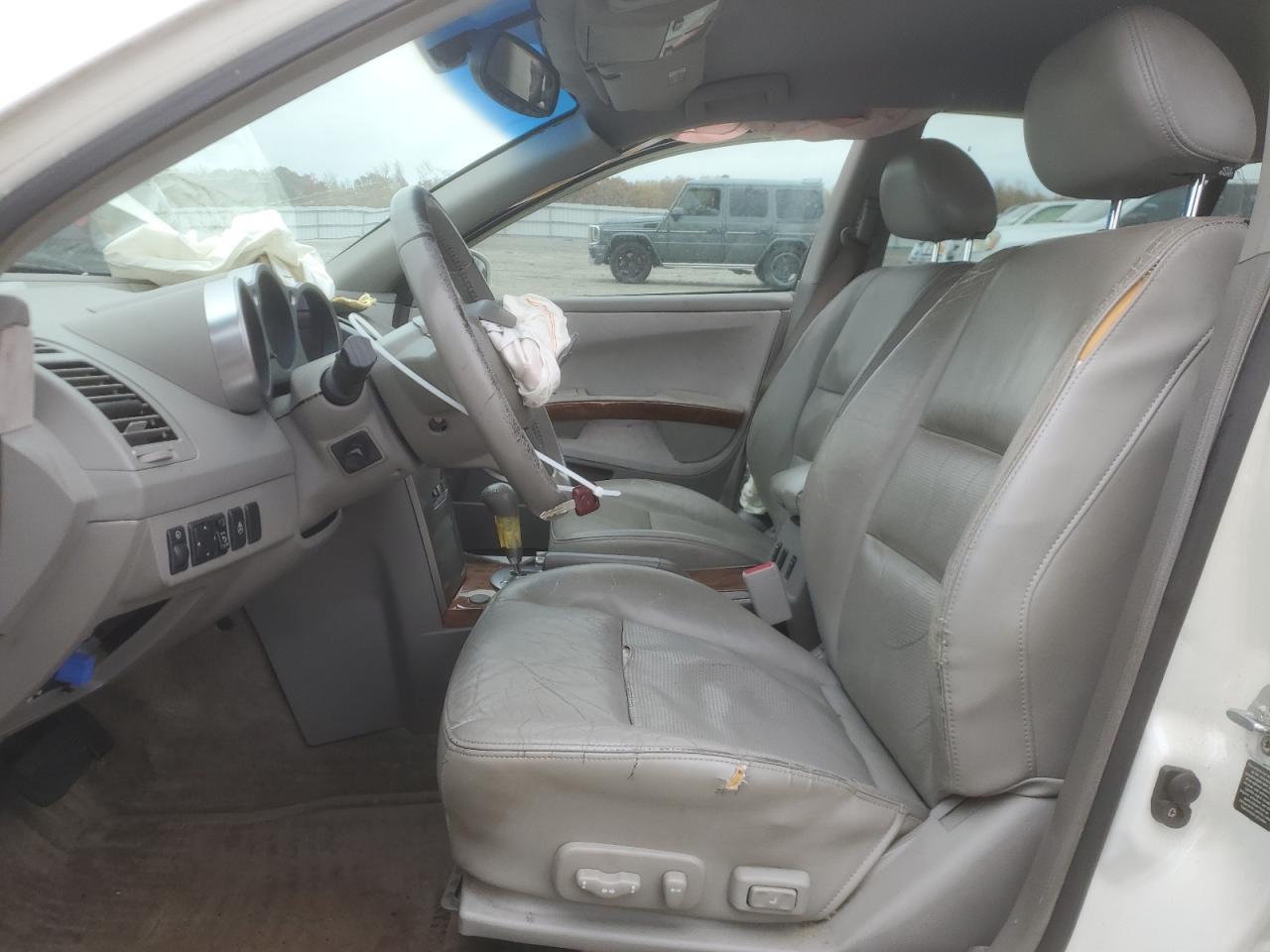 2004 NISSAN Maxima