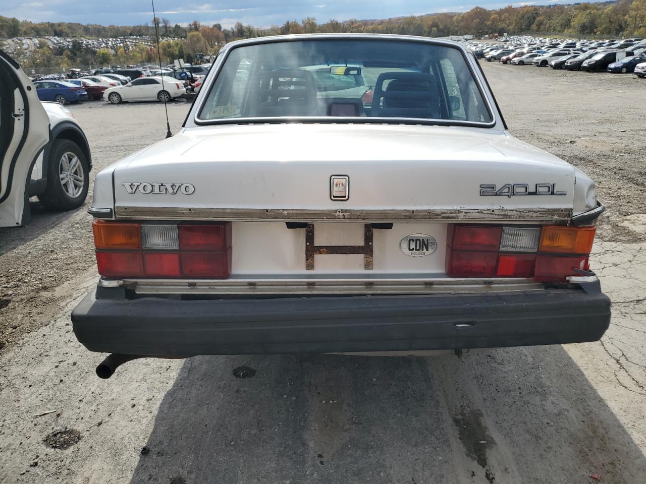 1989 VOLVO 244