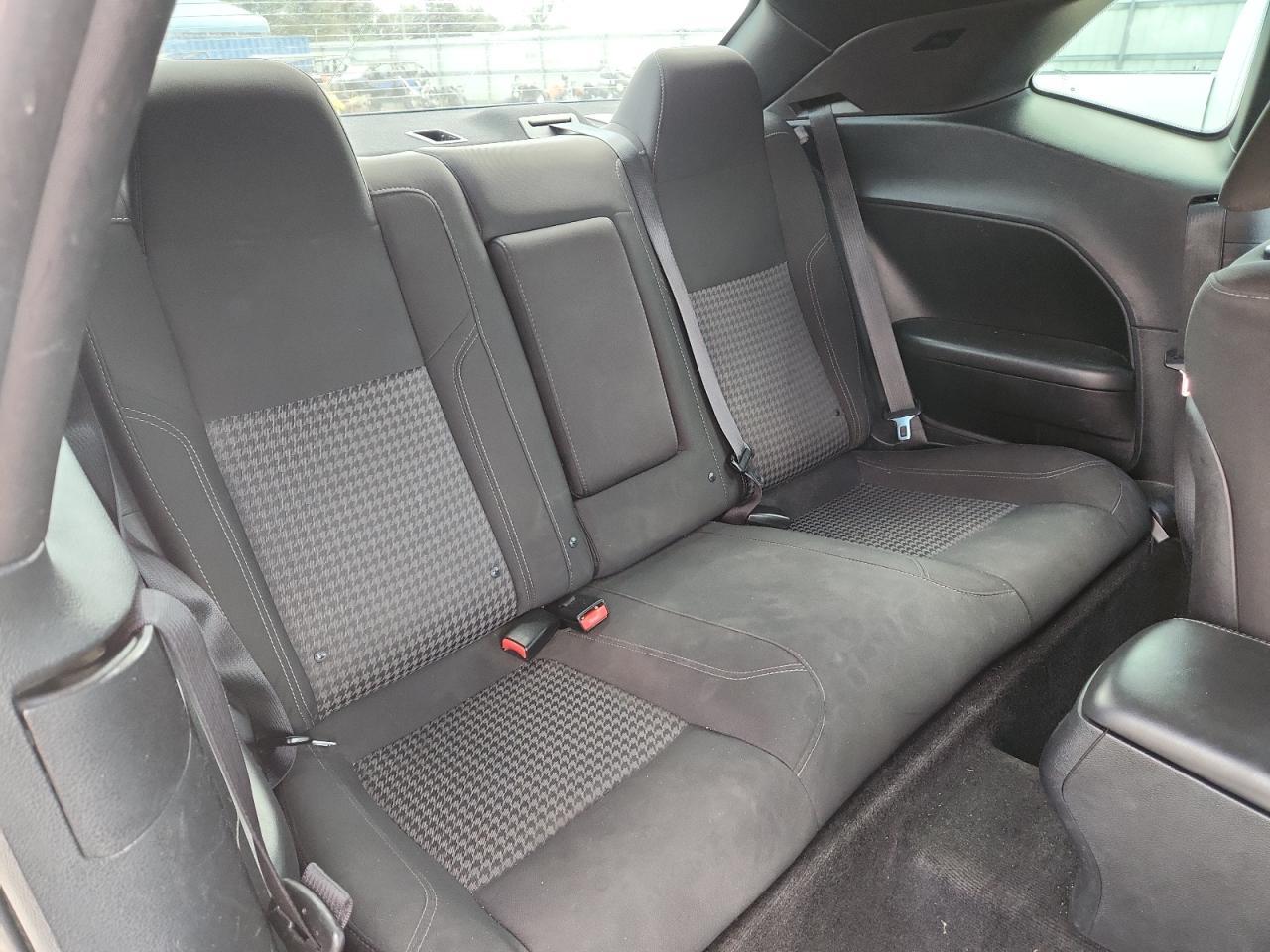 2015 DODGE Challenger