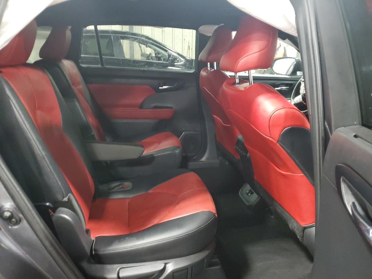 2021 TOYOTA HIGHLANDER