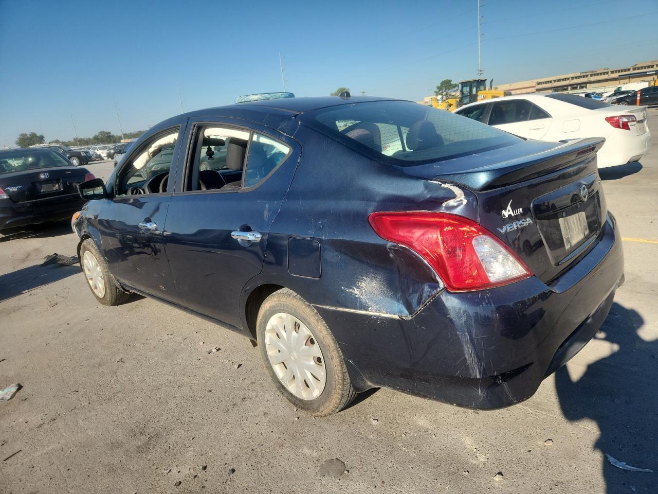 2017 NISSAN VERSA