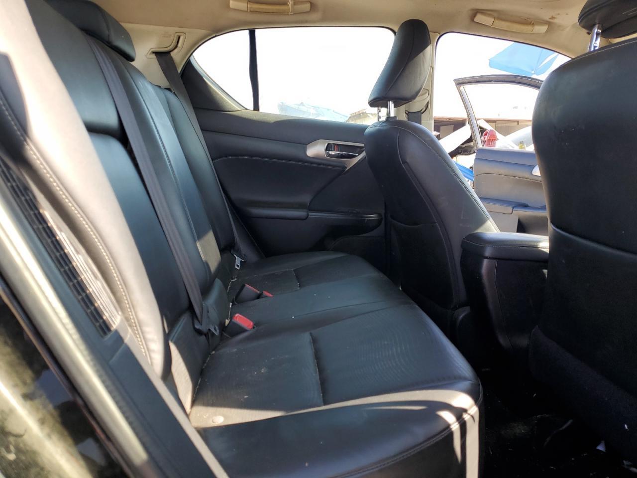 2015 LEXUS CT 200
