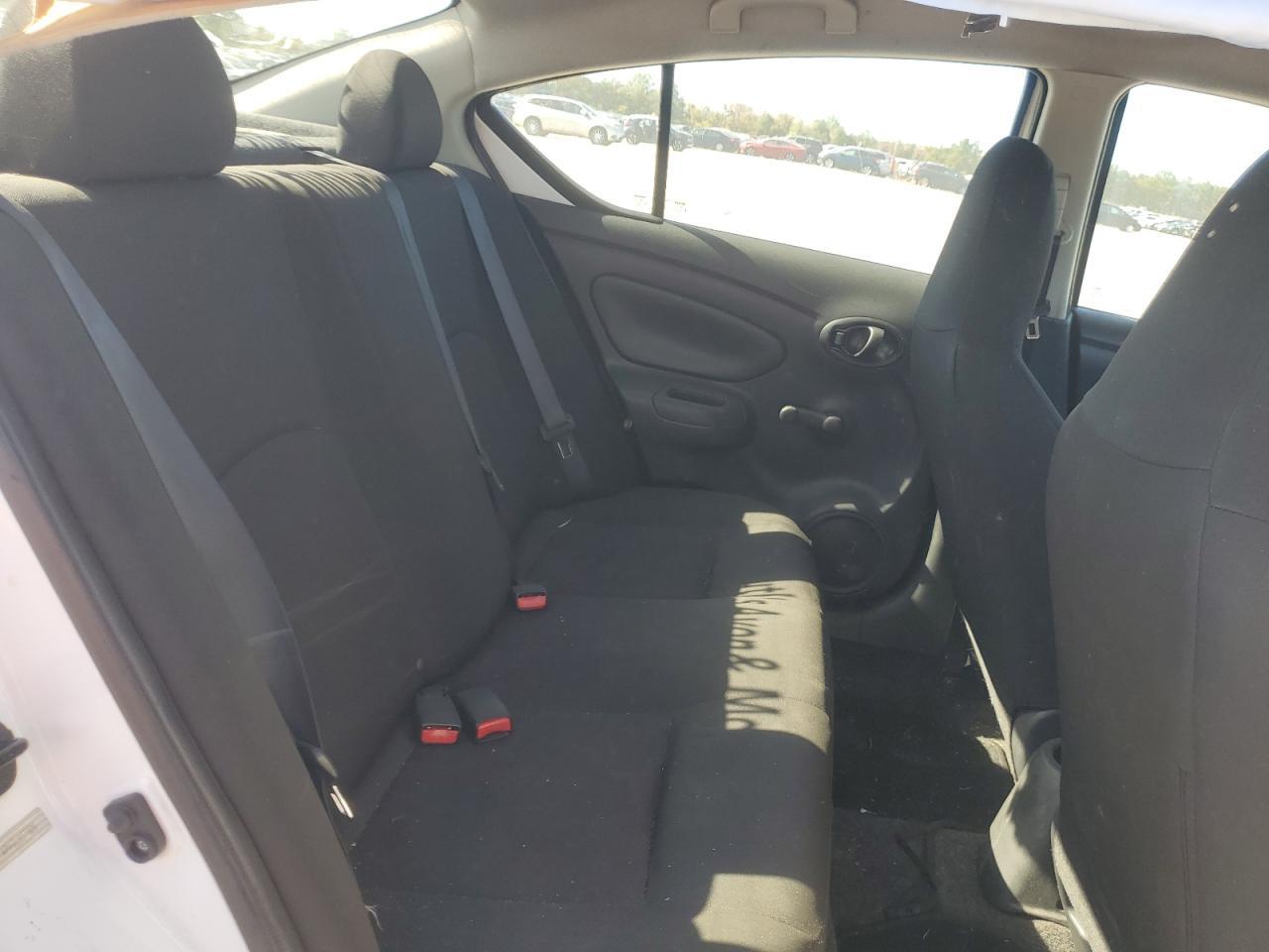 2016 NISSAN VERSA