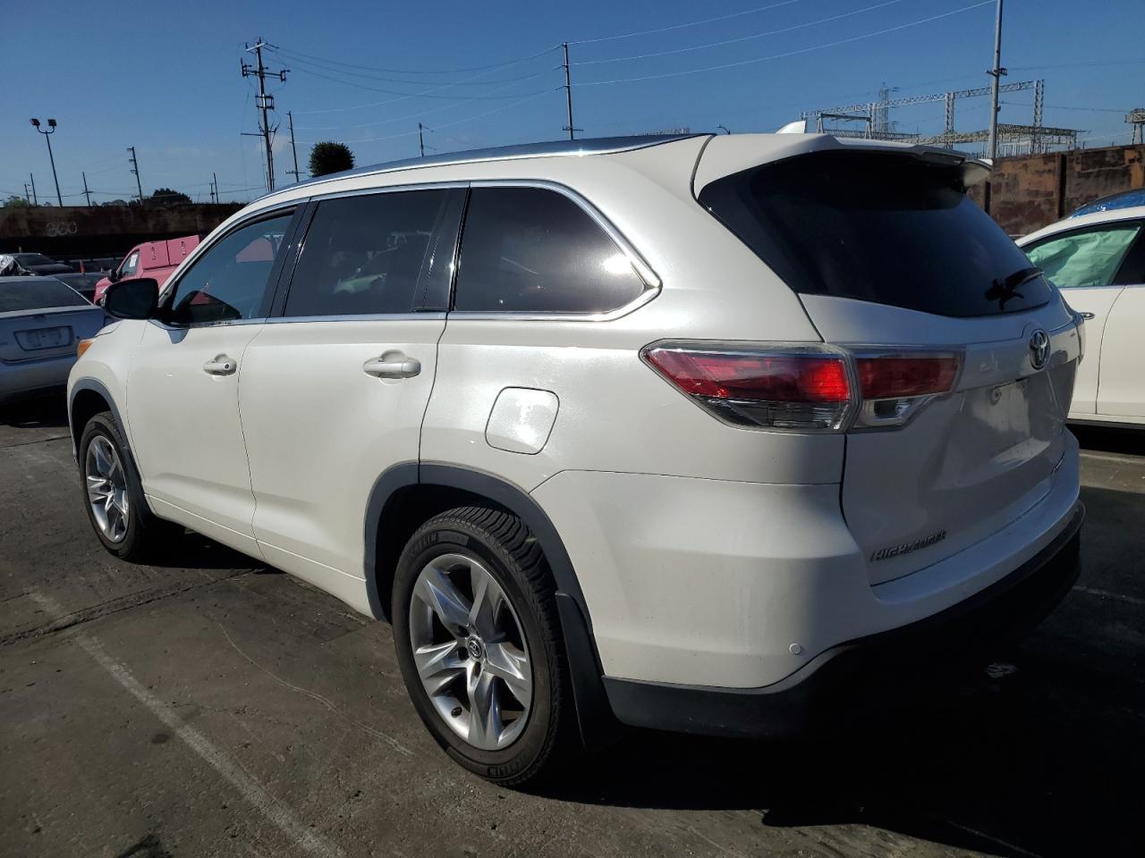 2016 TOYOTA HIGHLANDER