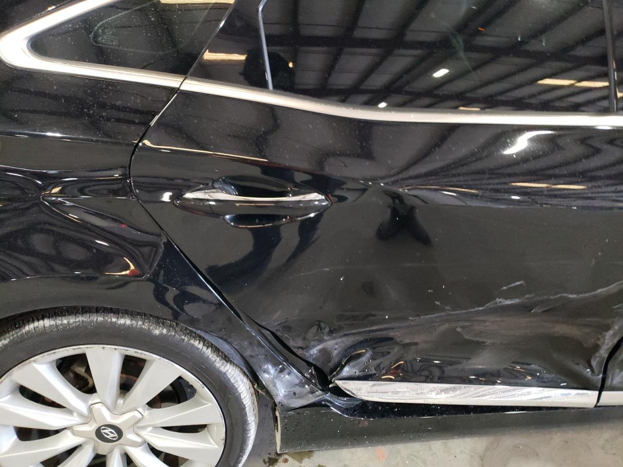 2017 HYUNDAI Azera