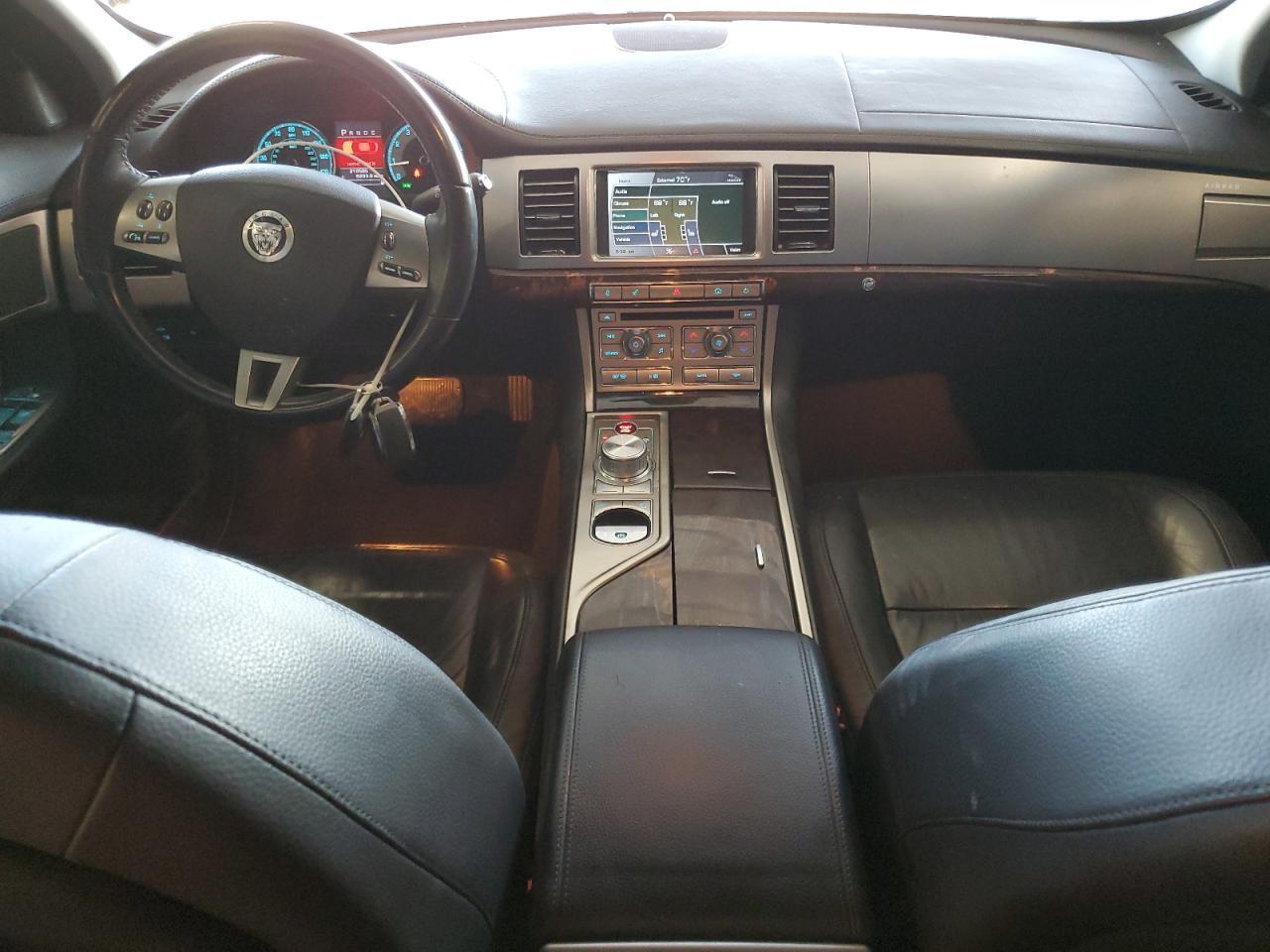 2011 JAGUAR XF