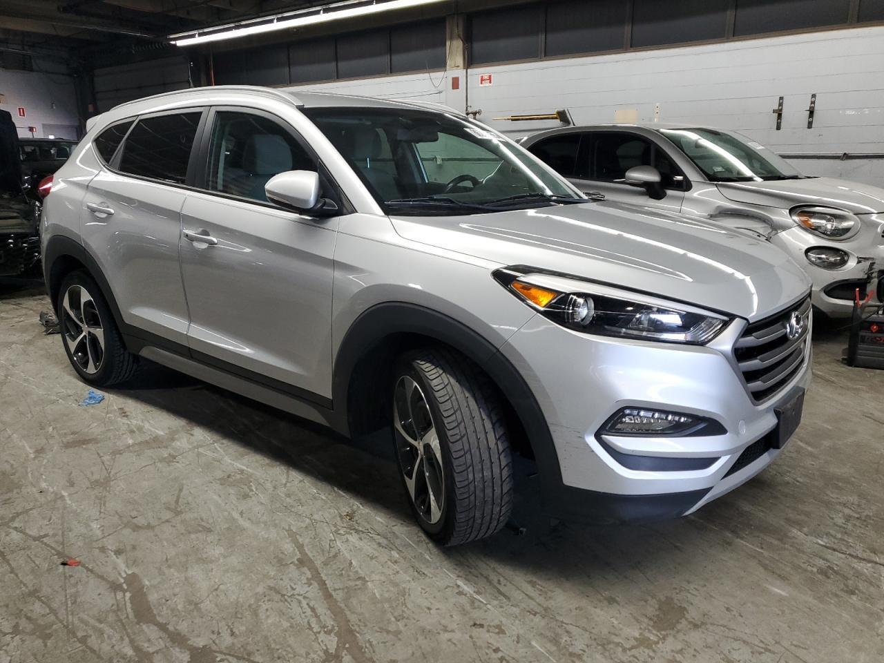 2017 HYUNDAI TUCSON