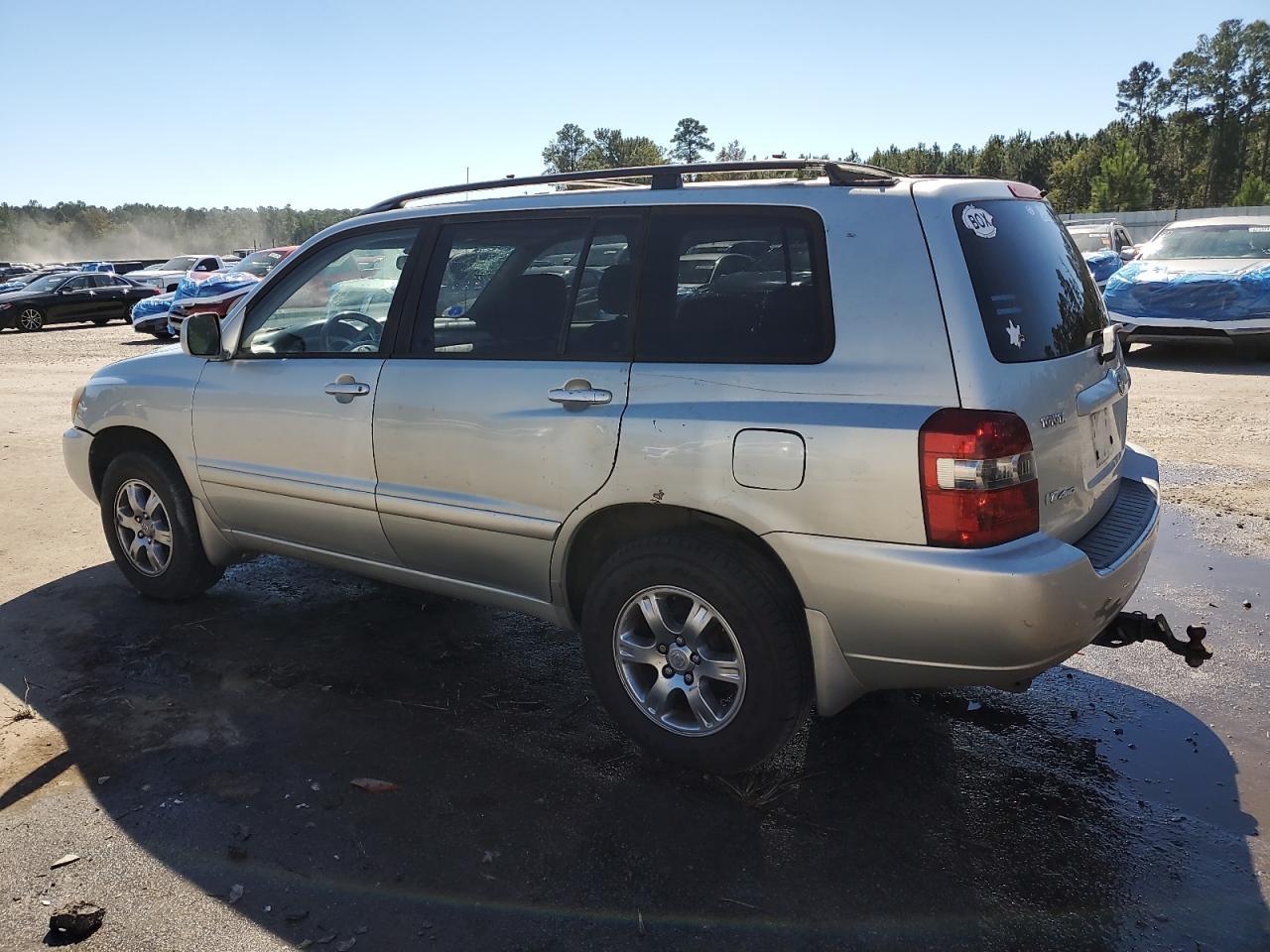 2004 TOYOTA HIGHLANDER