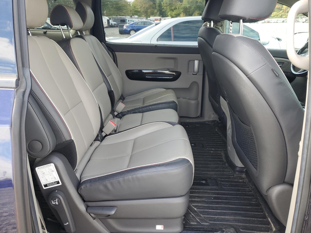 2018 KIA SEDONA