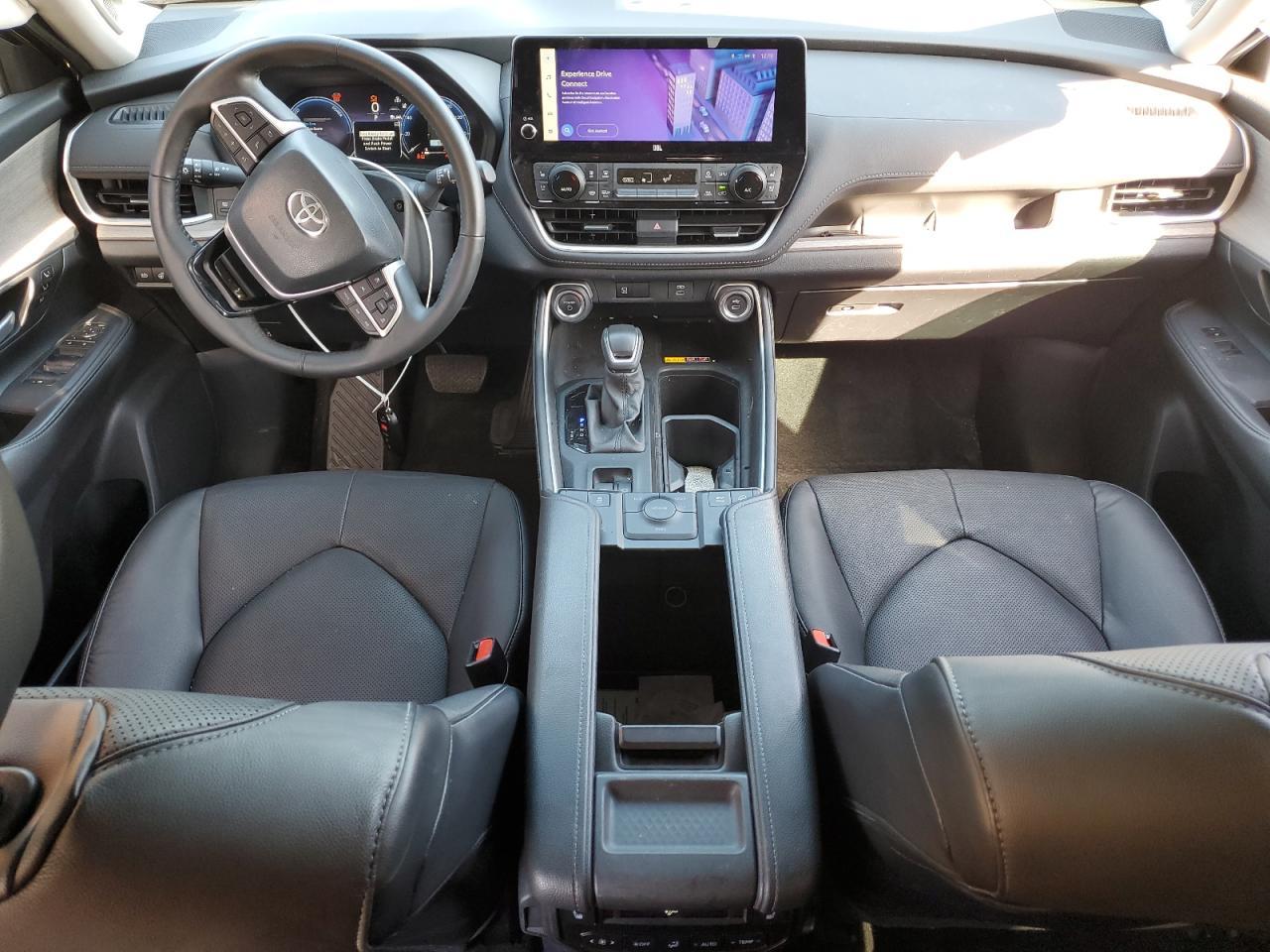2024 TOYOTA HIGHLANDER