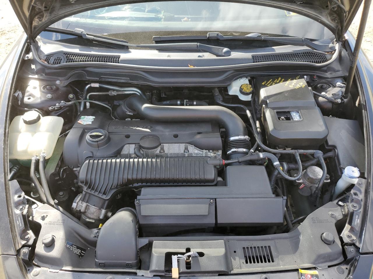2011 VOLVO C70