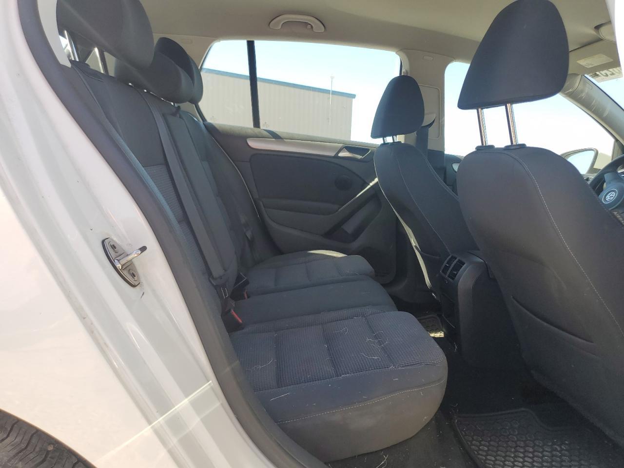 2013 VOLKSWAGEN GOLF