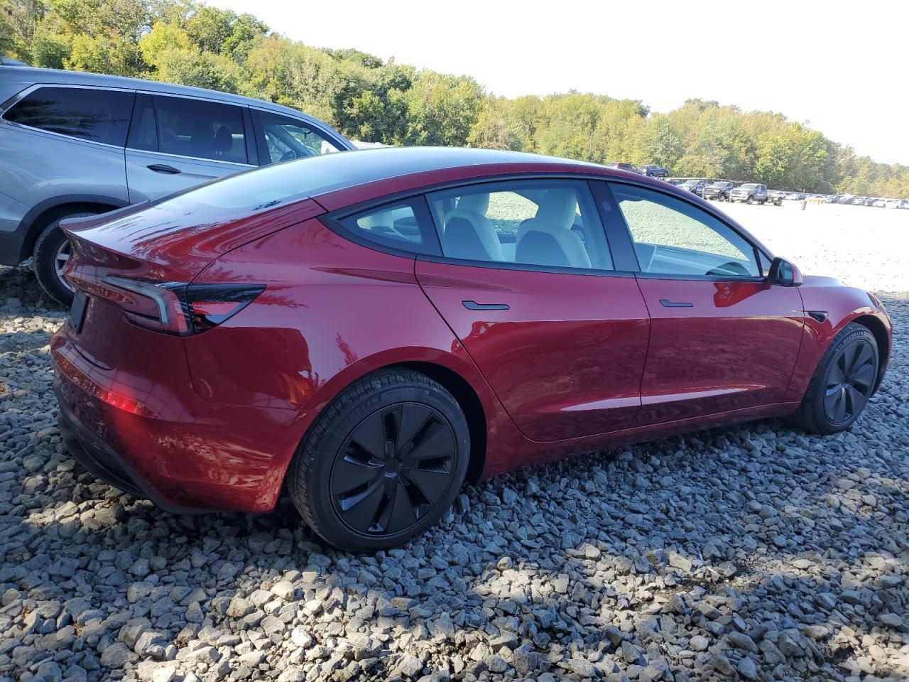 2025 TESLA MODEL 3