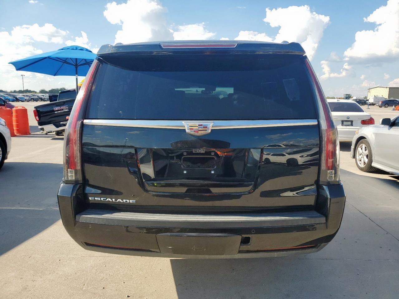 2019 CADILLAC Escalade ESV