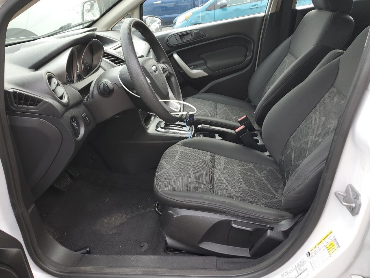 2012 FORD Fiesta