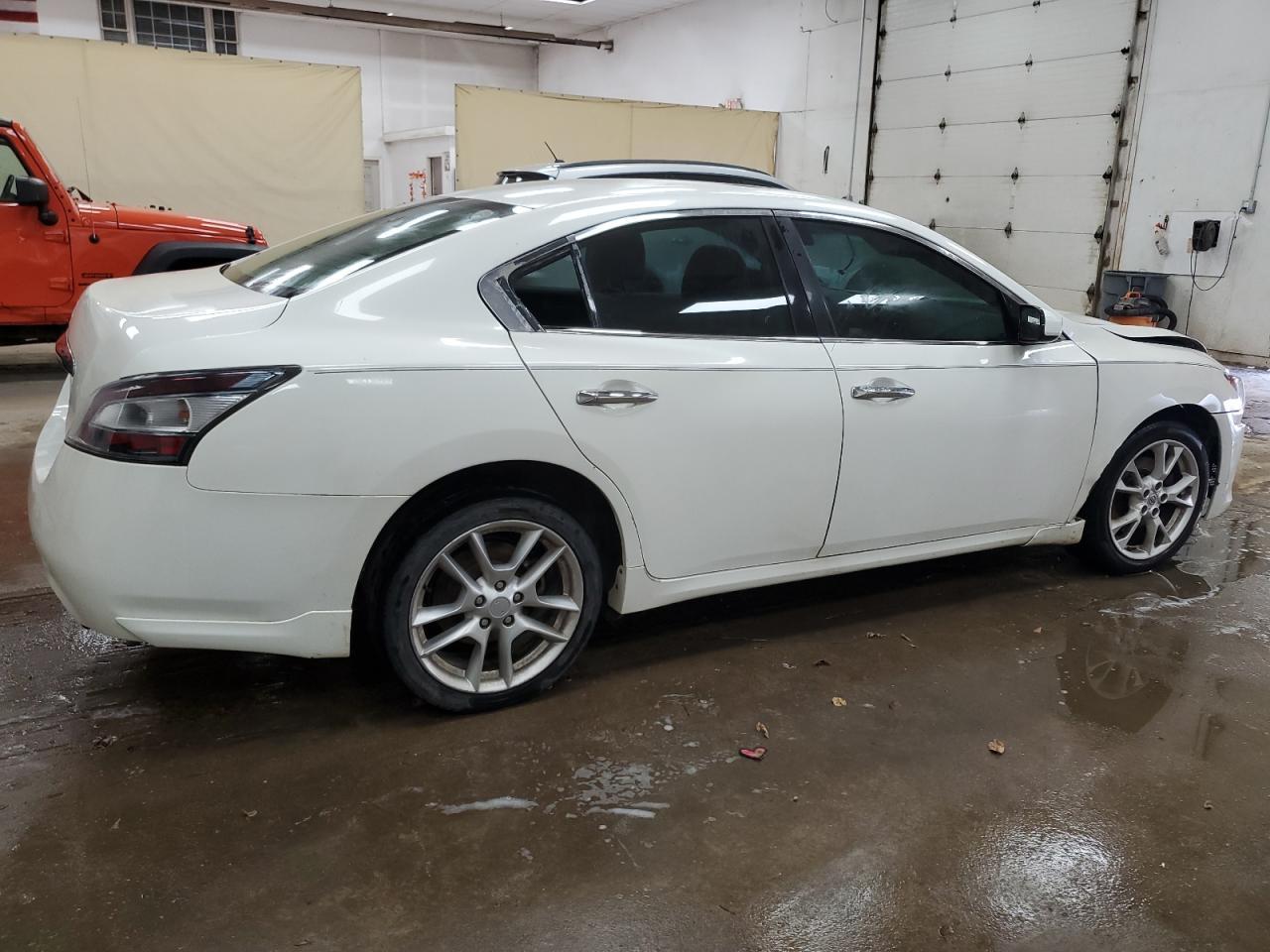 2013 NISSAN Maxima