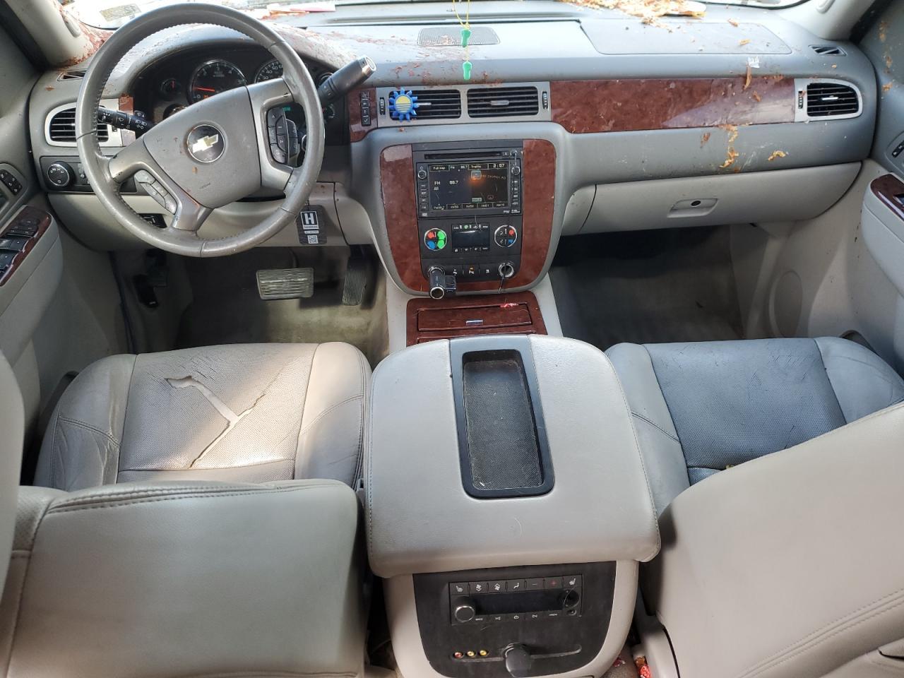 2011 CHEVROLET Suburban