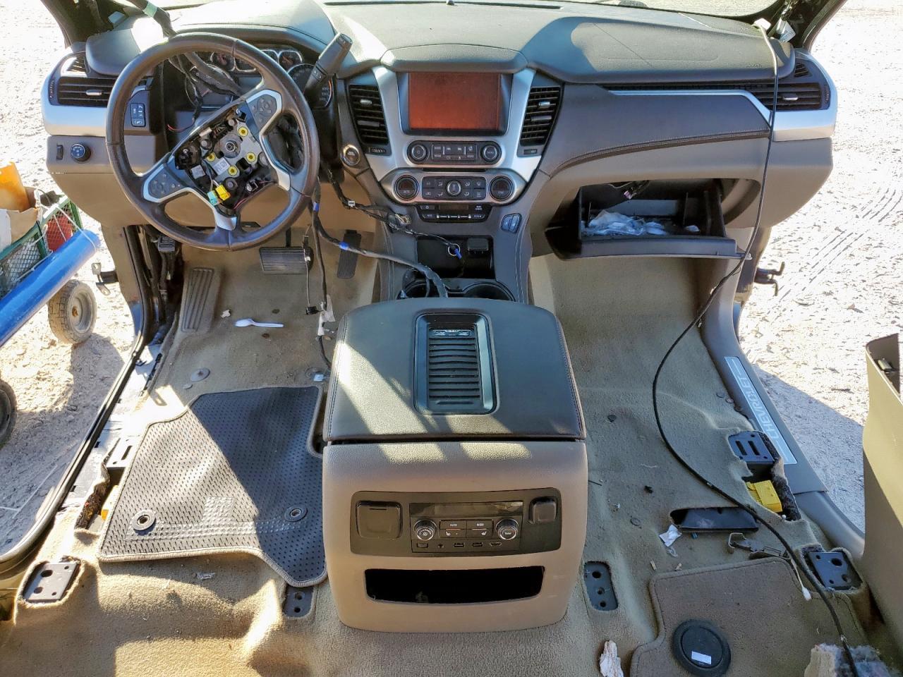 2017 CHEVROLET Suburban