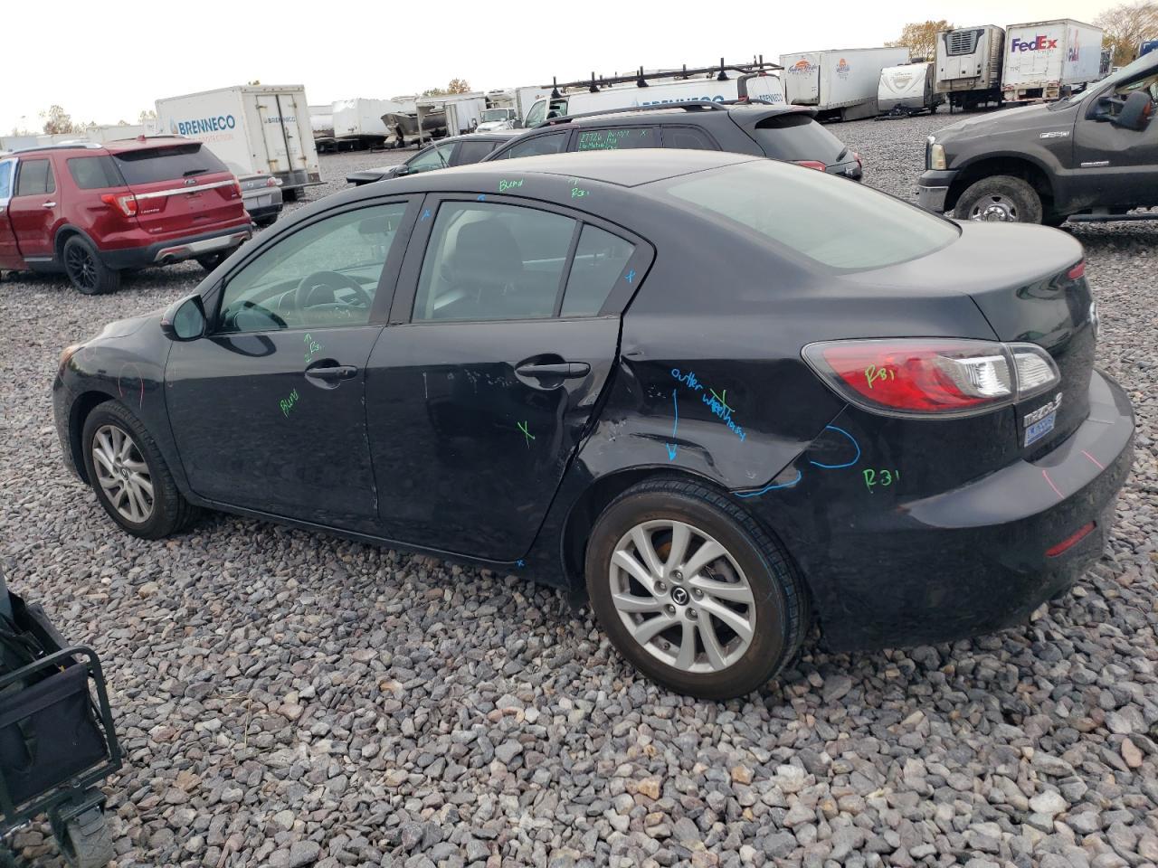 2013 MAZDA 3