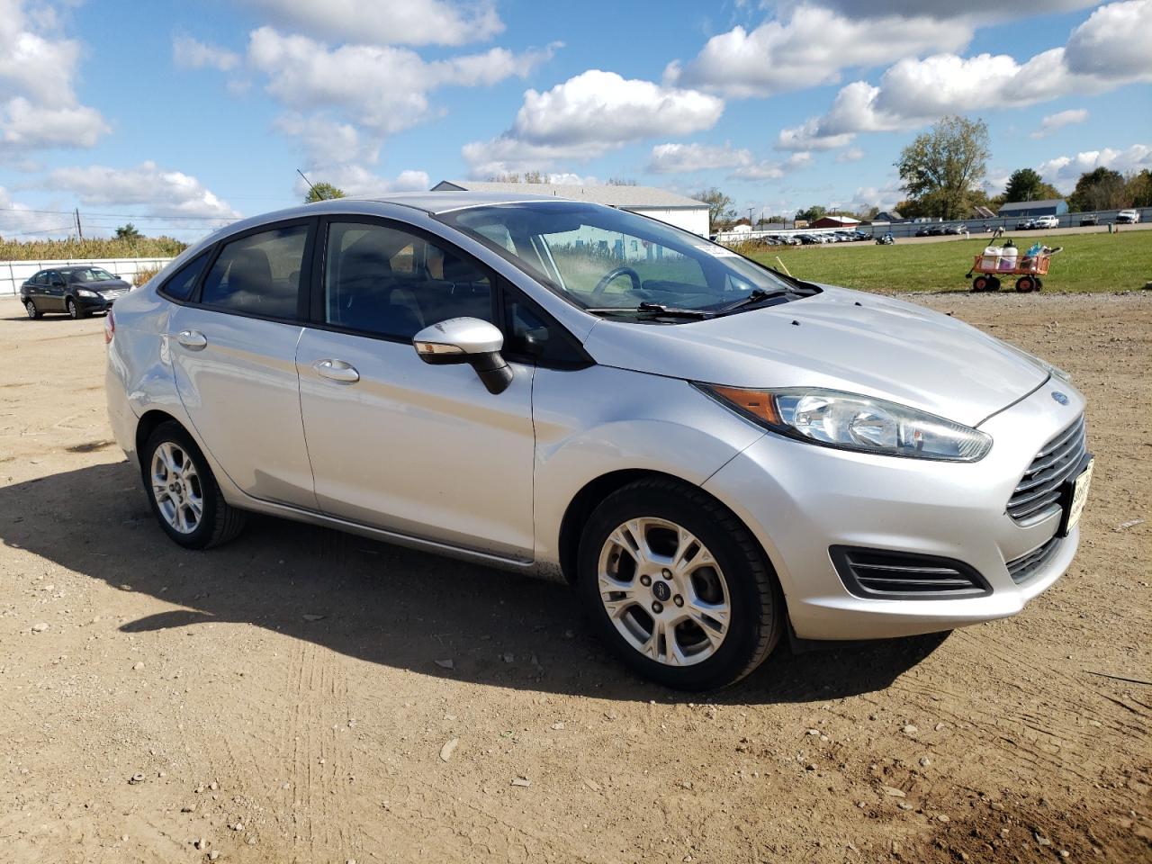 2016 FORD Fiesta