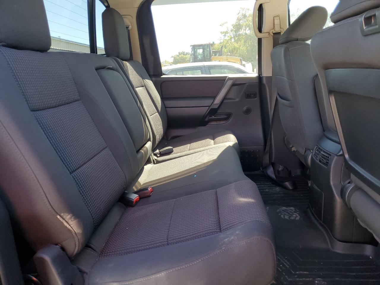 2012 NISSAN Titan
