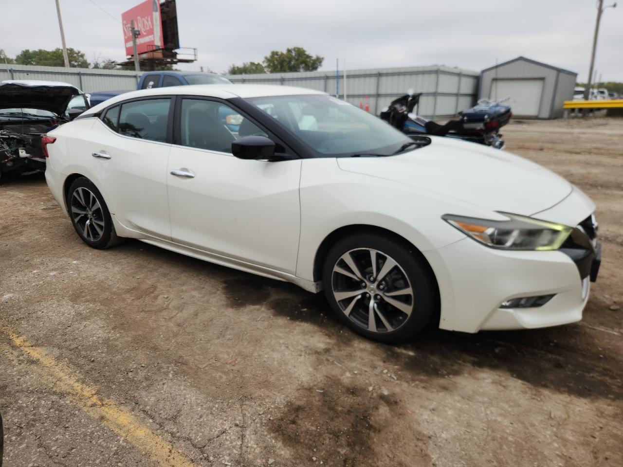 2017 NISSAN Maxima