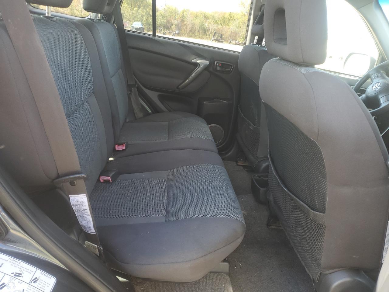 2004 TOYOTA RAV4