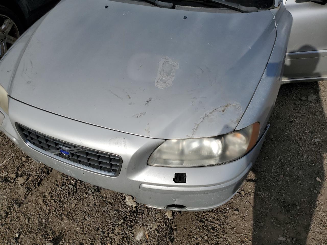 2005 VOLVO S60