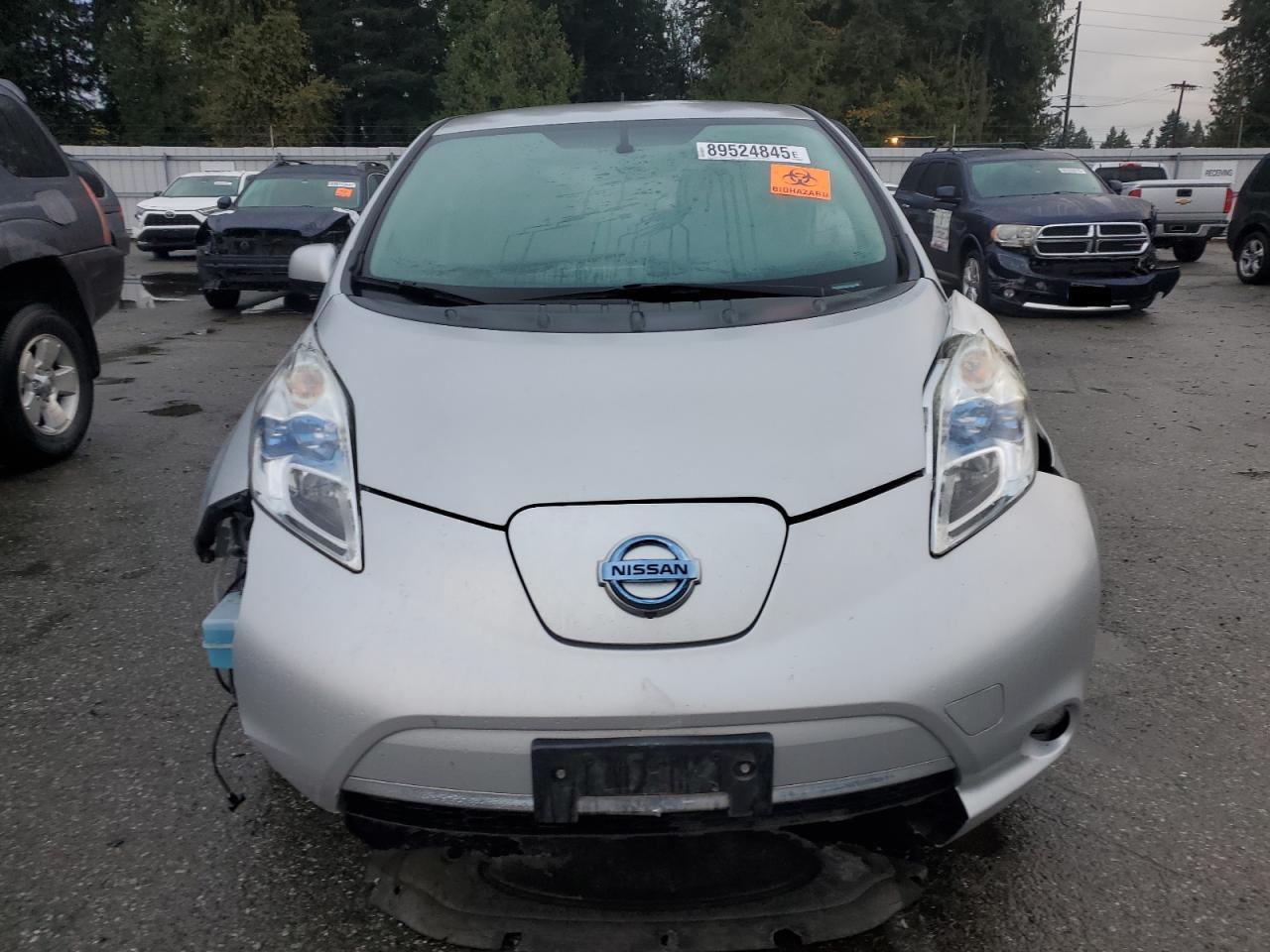 2015 NISSAN LEAF