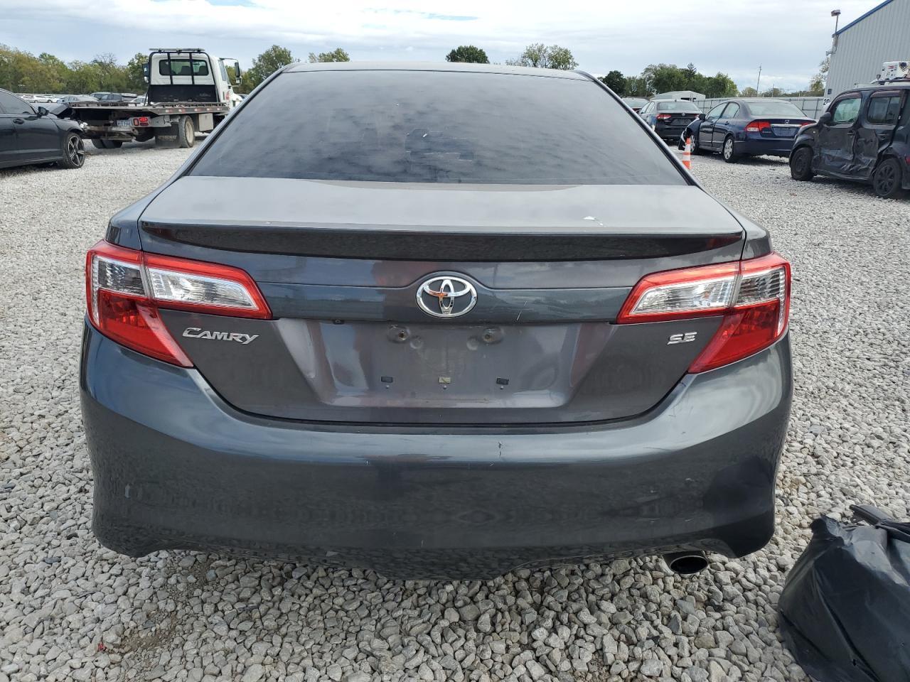 2014 TOYOTA CAMRY