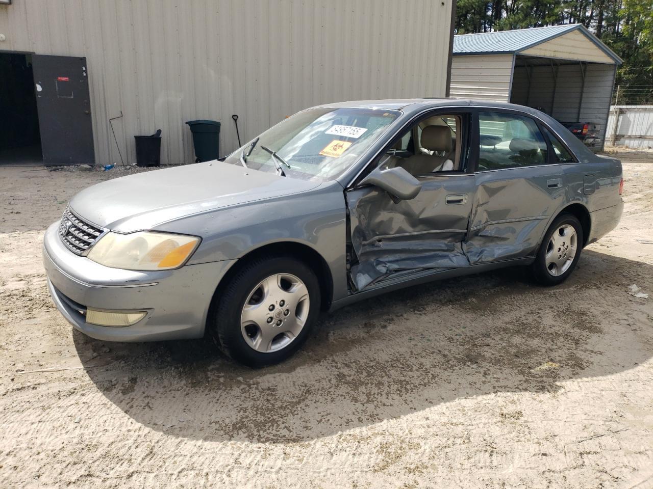 2004 TOYOTA Avalon