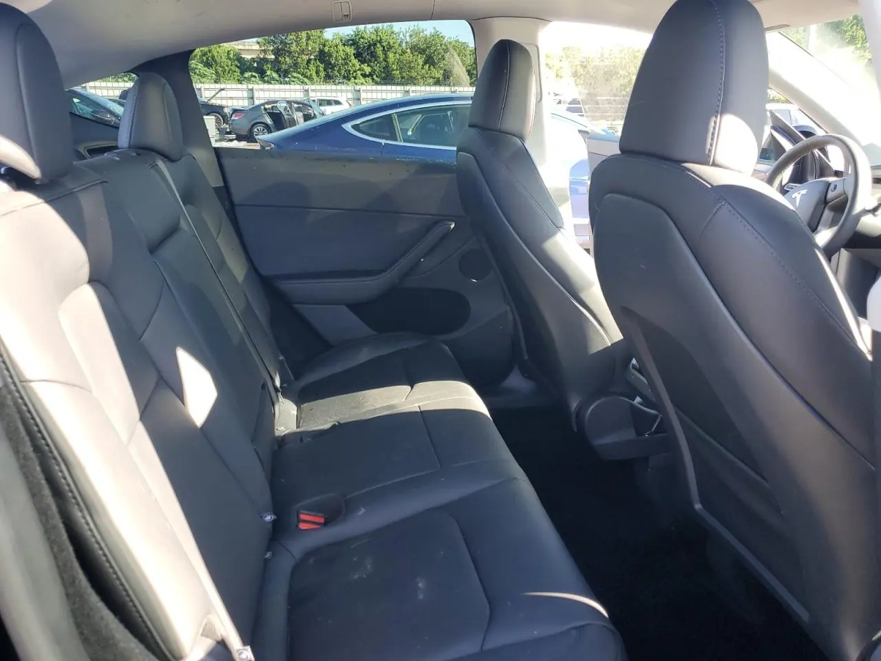 2025 TESLA MODEL Y
